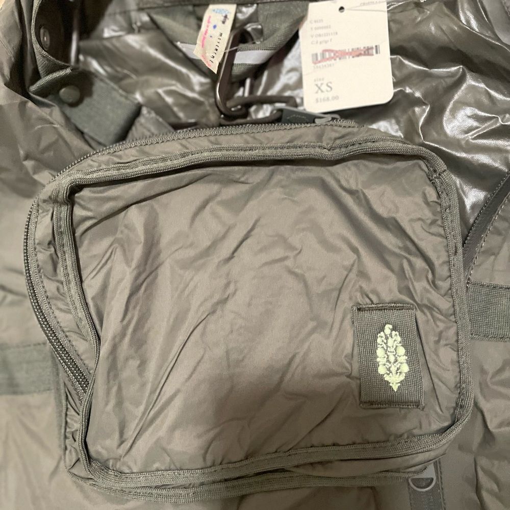NWT Free  people- Rain Check Packable
Waterproof Jacket size XS
Retail $168 - Picture 9 of 12